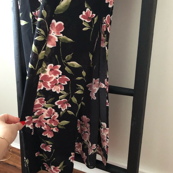 MOIETY - Floral Dress - Picture 2 of 5